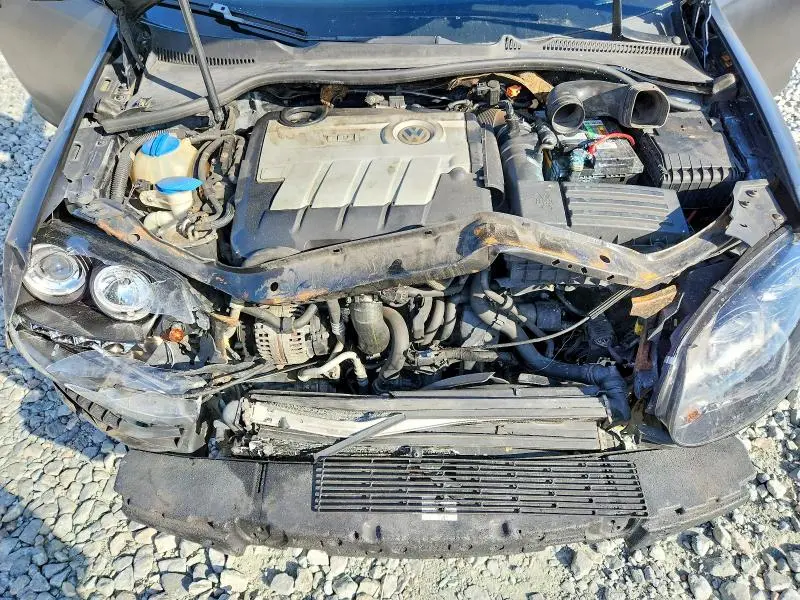 2010 VOLKSWAGEN JETTA   