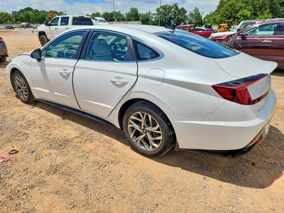 2022 HYUNDAI SONATA SEL  