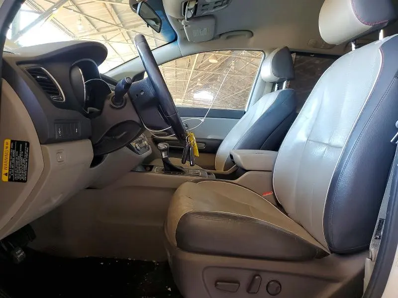 2017 KIA SEDONA LX  