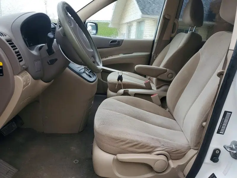 2012 KIA SEDONA LX  
