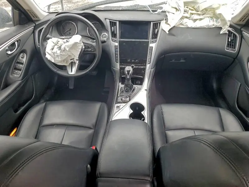 2021 INFINITI Q50 LUXE  