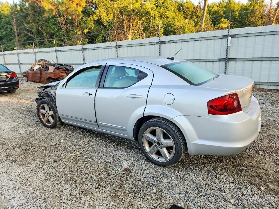2012 DODGE AVENGER SE  