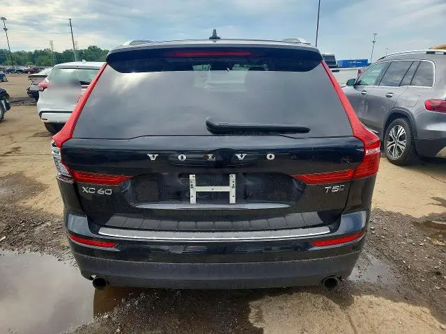 2021 VOLVO XC60 T5 MOMENTUM  