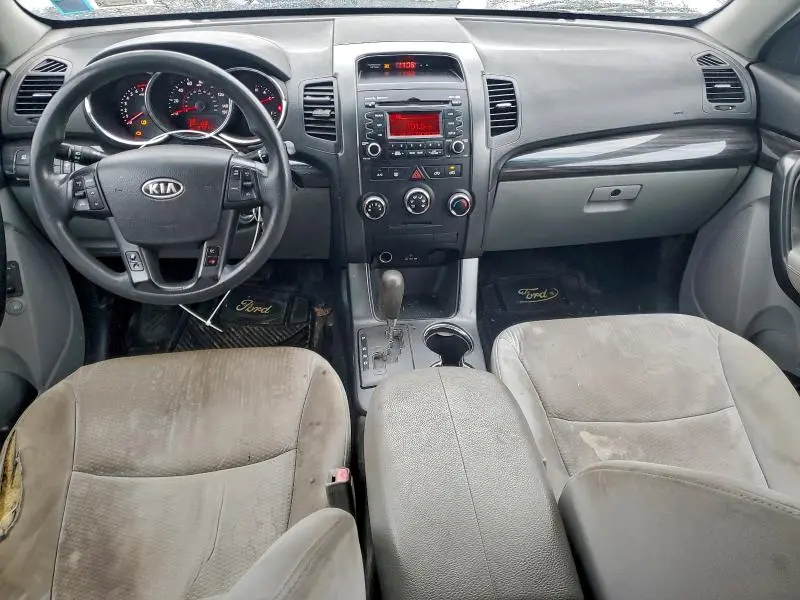 2012 KIA SORENTO BASE  