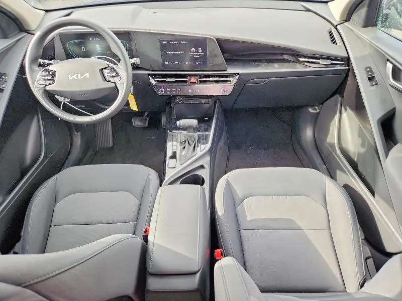2024 KIA NIRO LX  