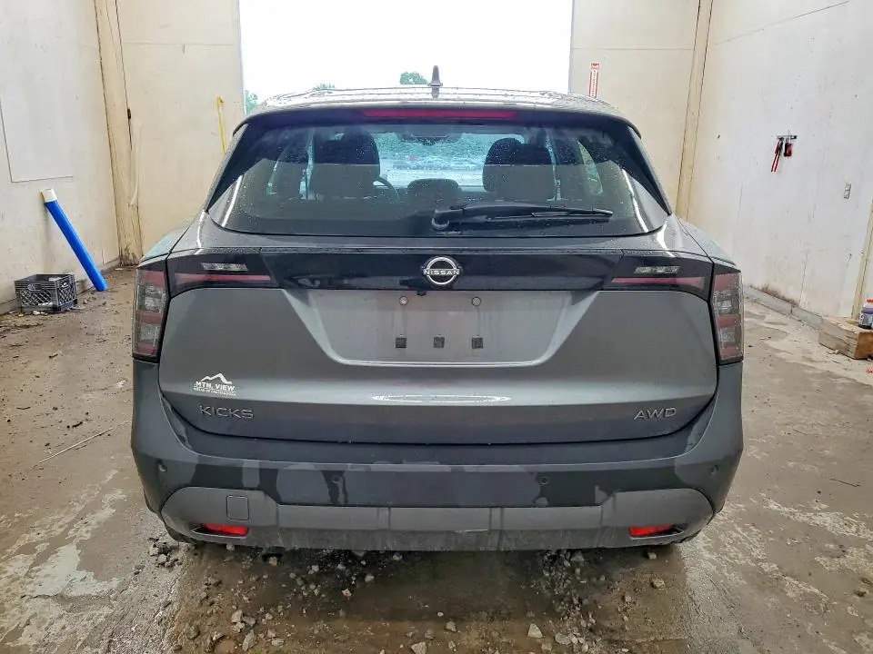 2025 NISSAN KICKS S  