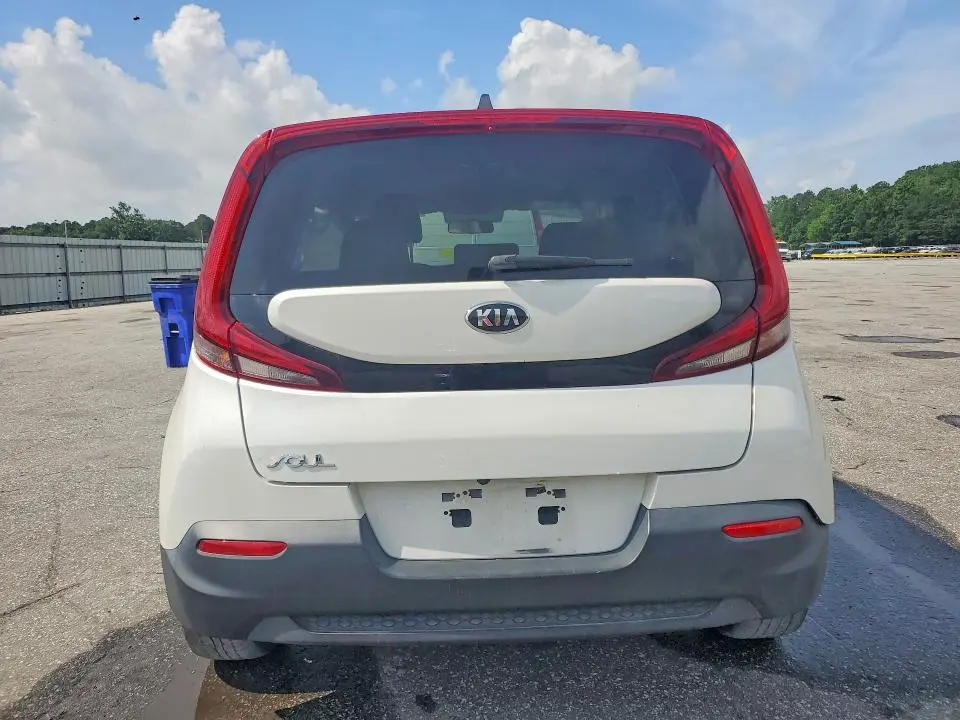 2021 KIA SOUL LX  