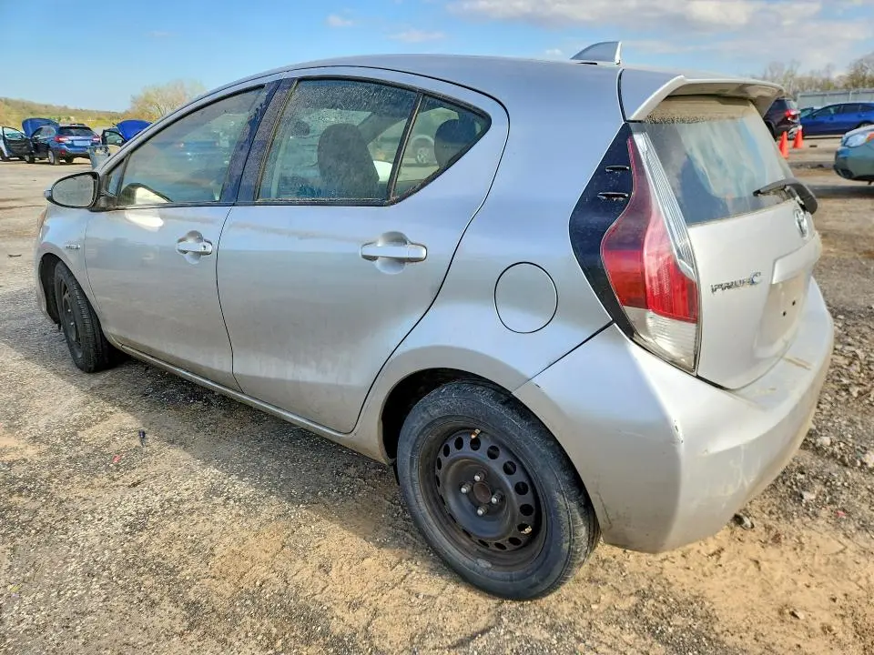 2016 TOYOTA PRIUS C TWO  