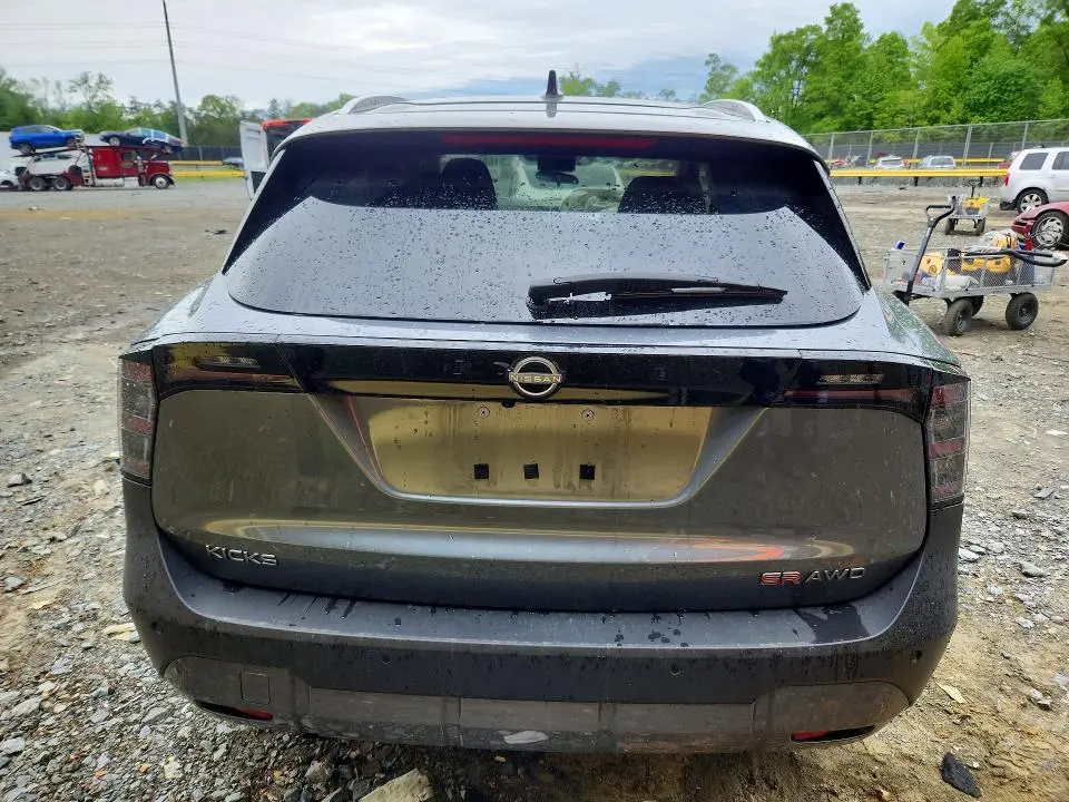 2025 NISSAN KICKS SR  