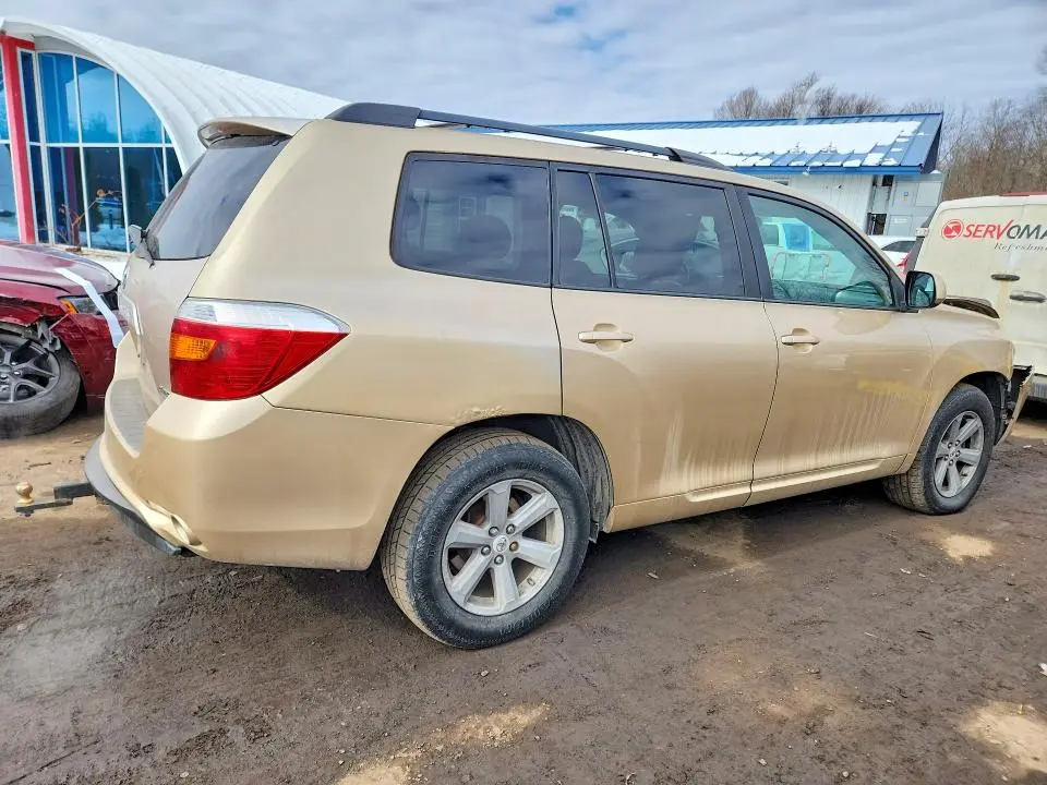 2010 TOYOTA HIGHLANDER SE  
