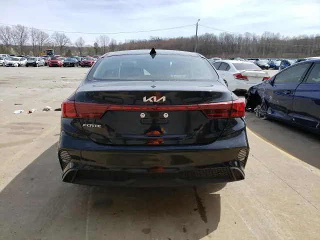 2024 KIA FORTE LX  