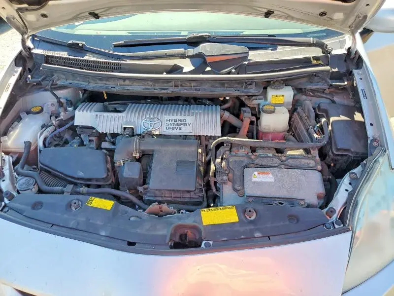 2010 TOYOTA PRIUS III  