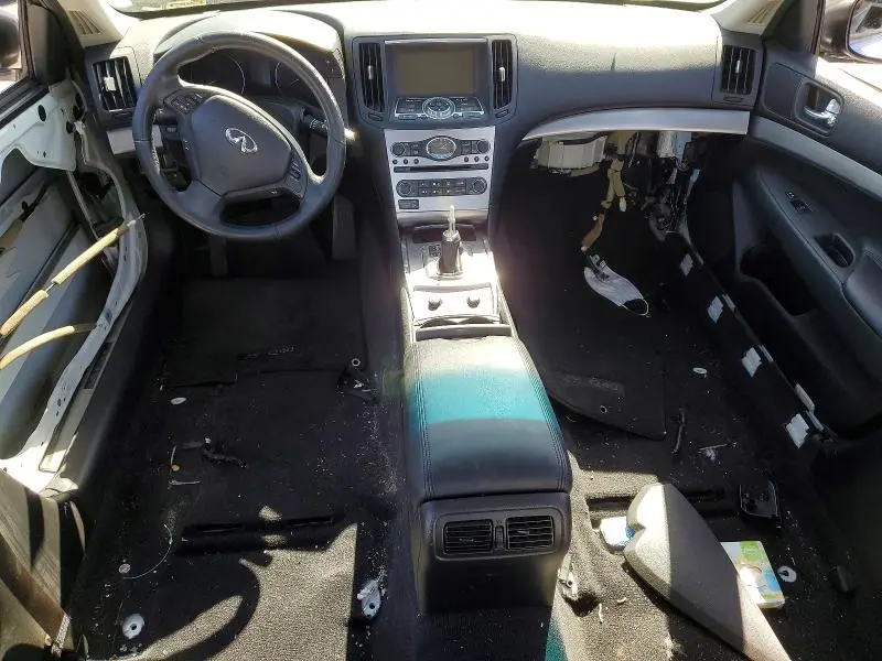 2015 INFINITI Q40 BASE  