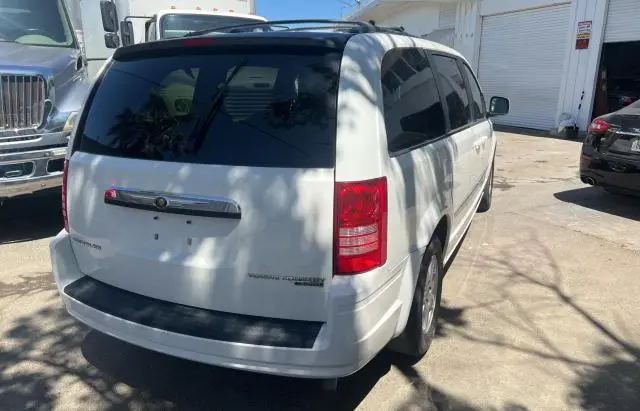2010 CHRYSLER TOWN & COUNTRY TOURING  