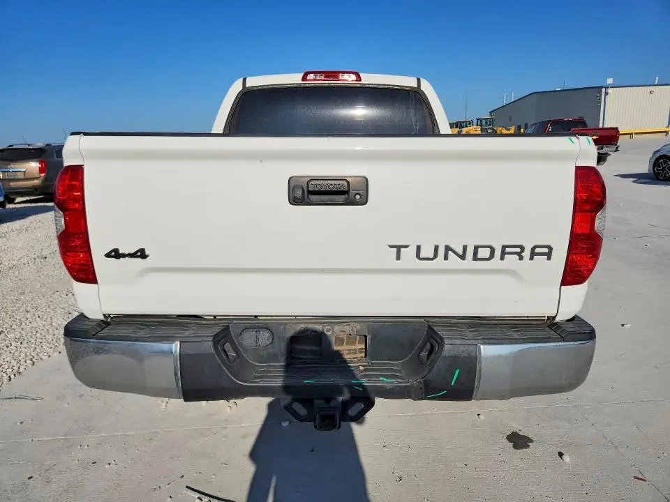 2019 TOYOTA TUNDRA CREWMAX SR5  