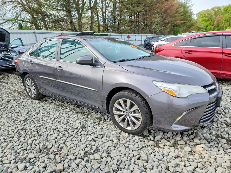 2017 TOYOTA CAMRY XLE  