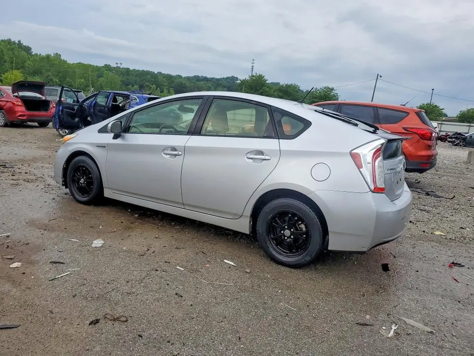 2013 TOYOTA PRIUS TWO  