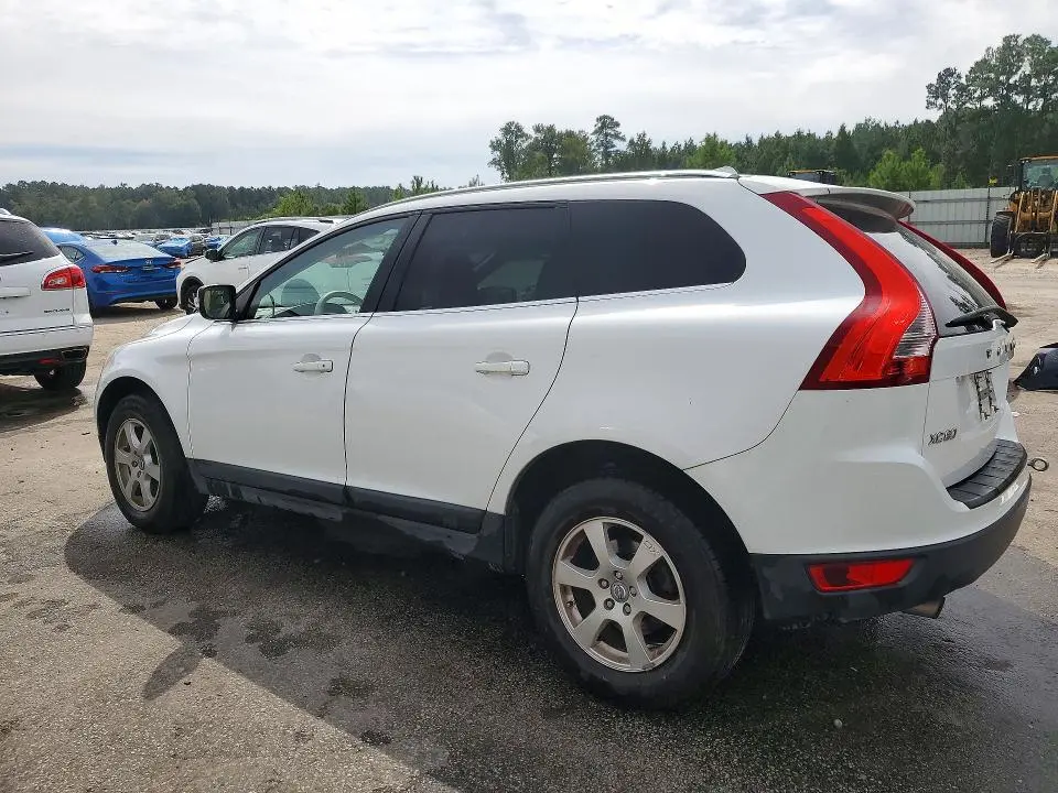 2011 VOLVO XC60 3.2  