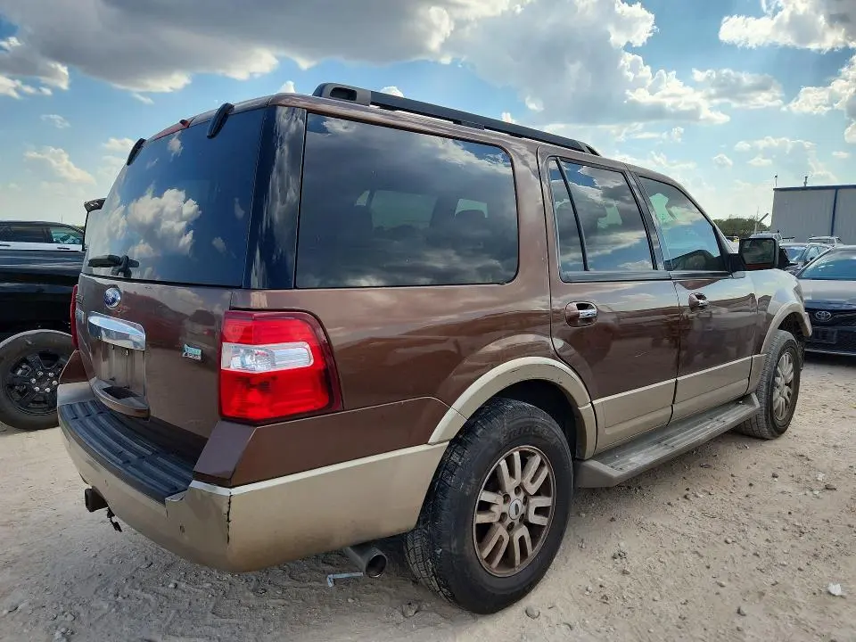 2011 FORD EXPEDITION XLT  