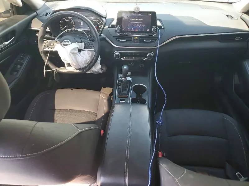 2022 NISSAN ALTIMA SV  