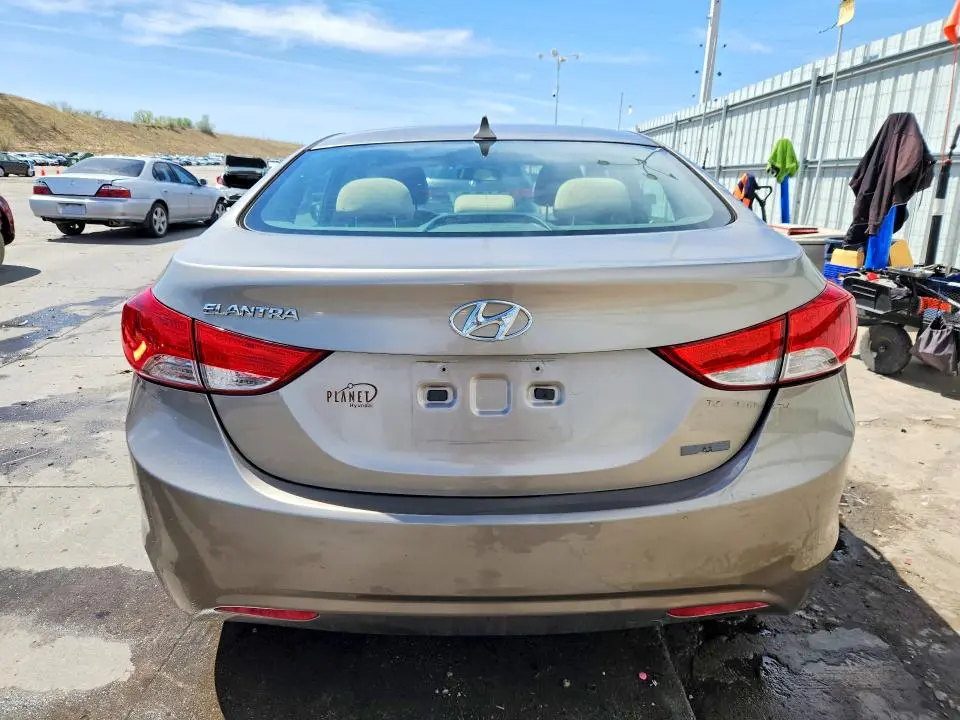 2013 HYUNDAI ELANTRA GLS  