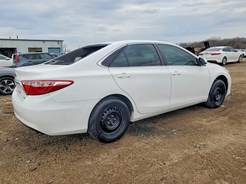 2017 TOYOTA CAMRY LE  