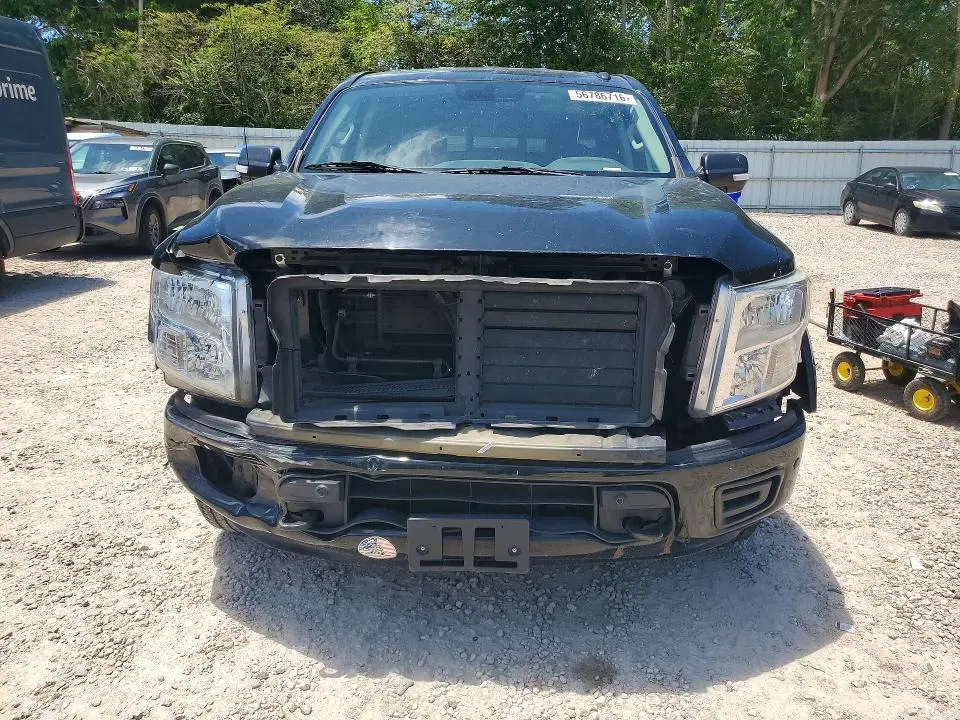 2019 NISSAN TITAN SV  