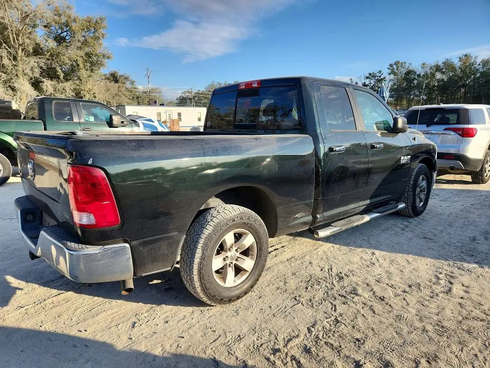 2016 RAM 1500 SLT  