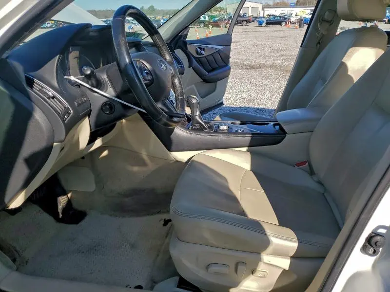 2016 INFINITI Q50 BASE  