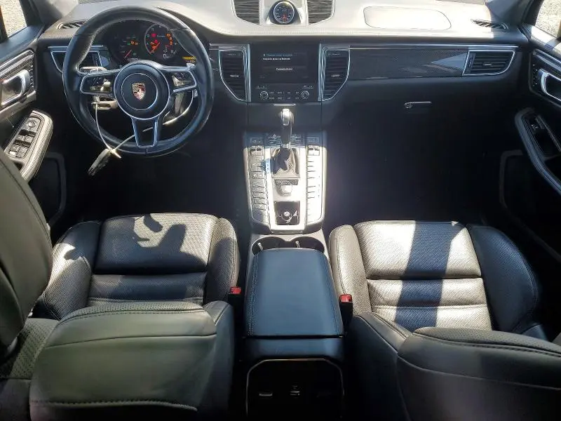 2017 PORSCHE MACAN TURBO  