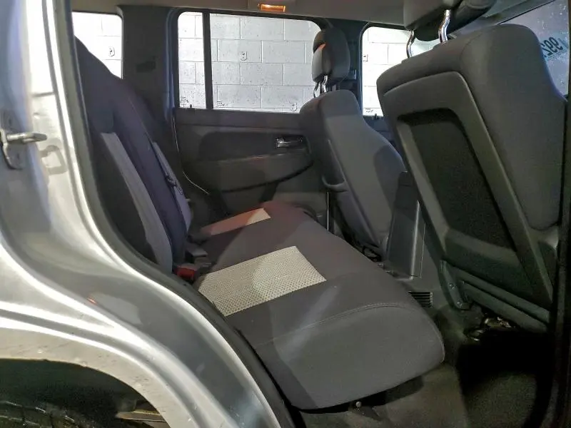 2010 JEEP LIBERTY SPORT  