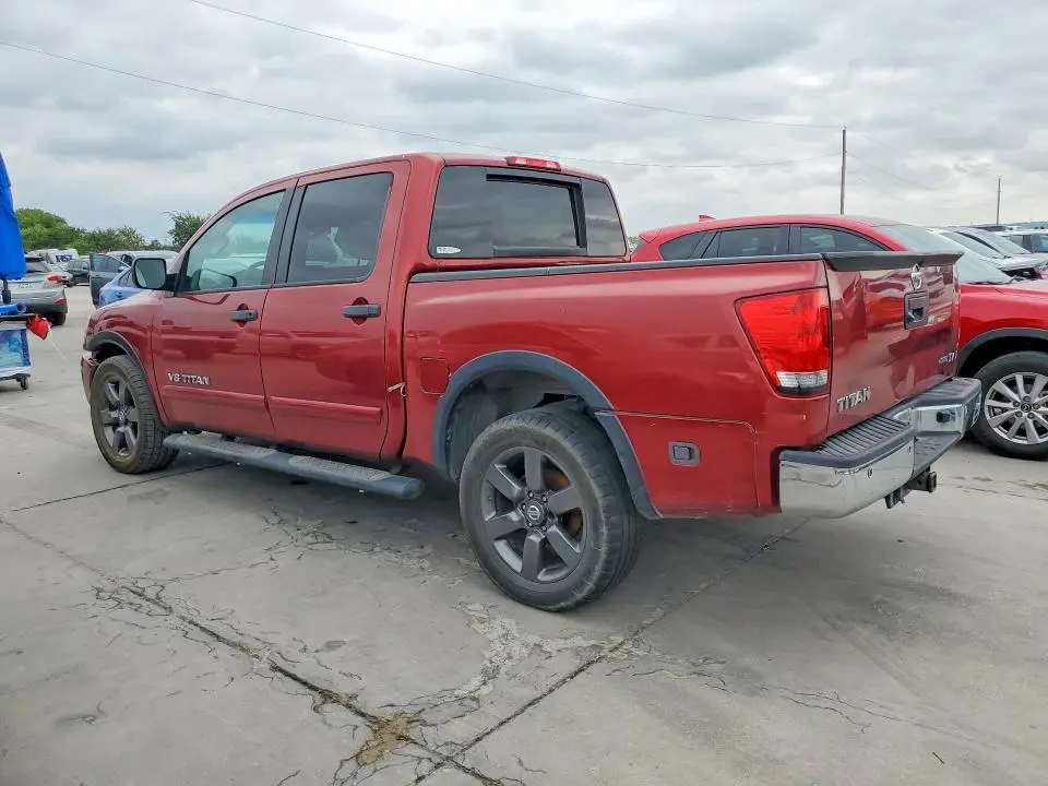 2015 NISSAN TITAN SV  