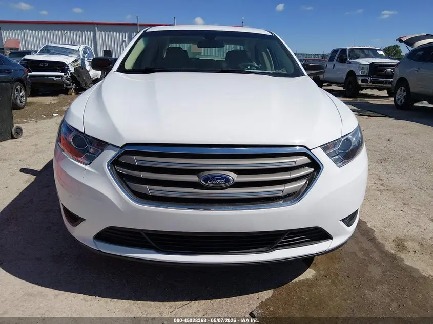 2018 FORD TAURUS SE