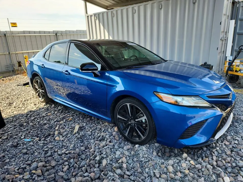 2018 TOYOTA CAMRY XSE  