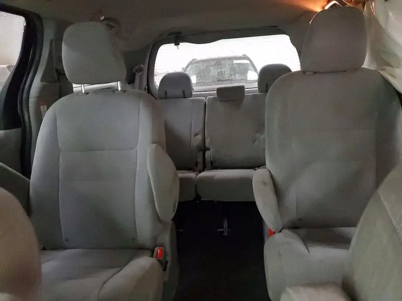 2015 TOYOTA SIENNA L 7-PASSENGER  