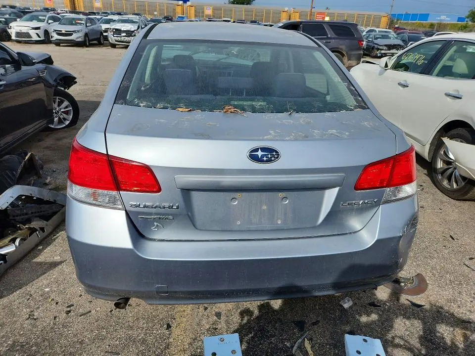 2013 SUBARU LEGACY 2.5I  