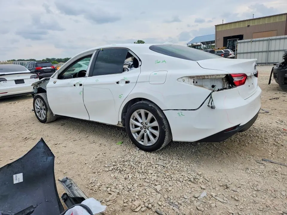 2020 TOYOTA CAMRY LE  
