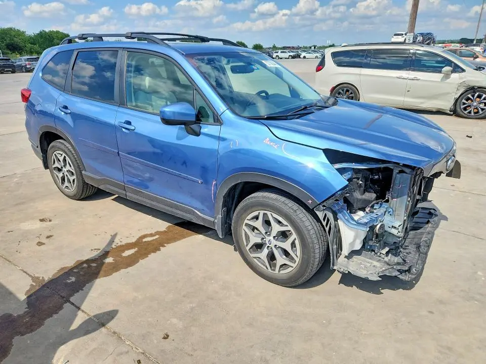 2024 SUBARU FORESTER PREMIUM  