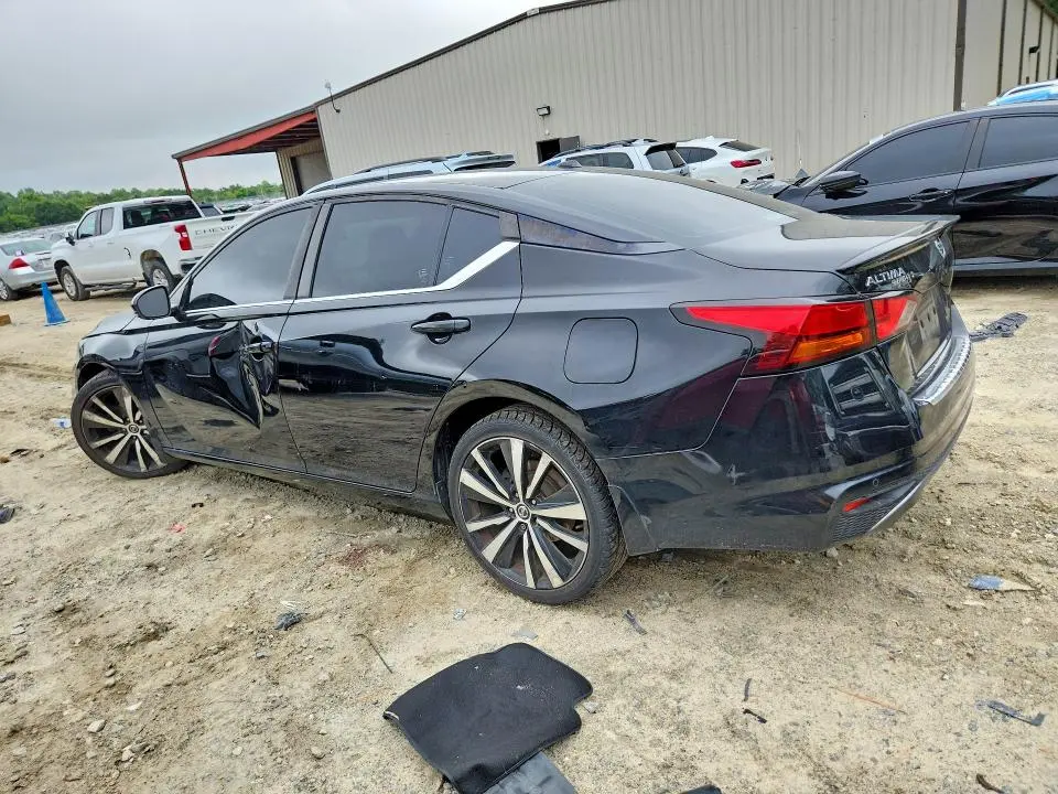 2020 NISSAN ALTIMA SR  