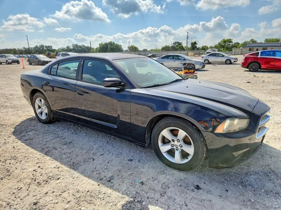 2012 DODGE CHARGER SE  