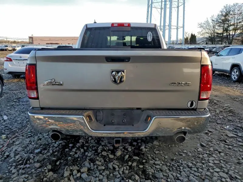 2014 RAM 1500 SLT  