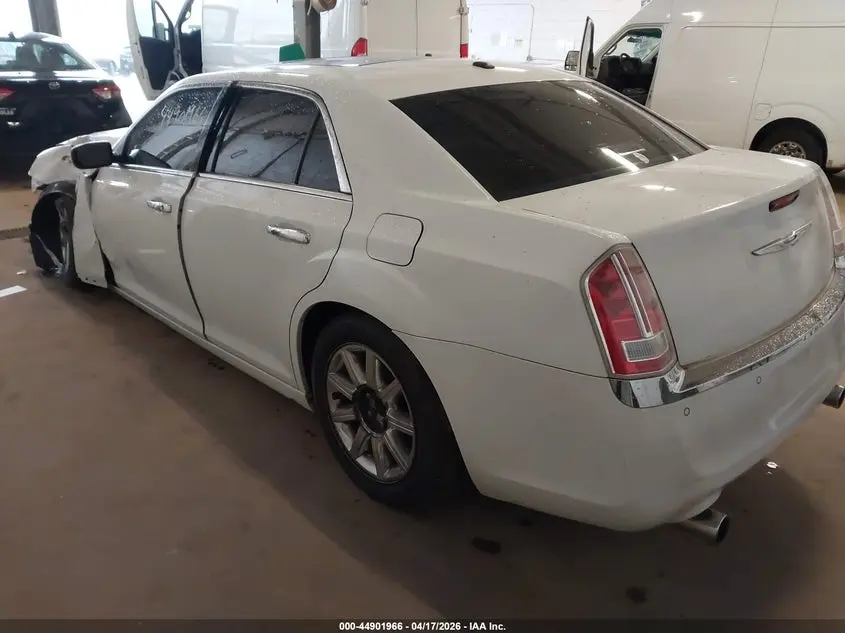 2011 CHRYSLER 300C  