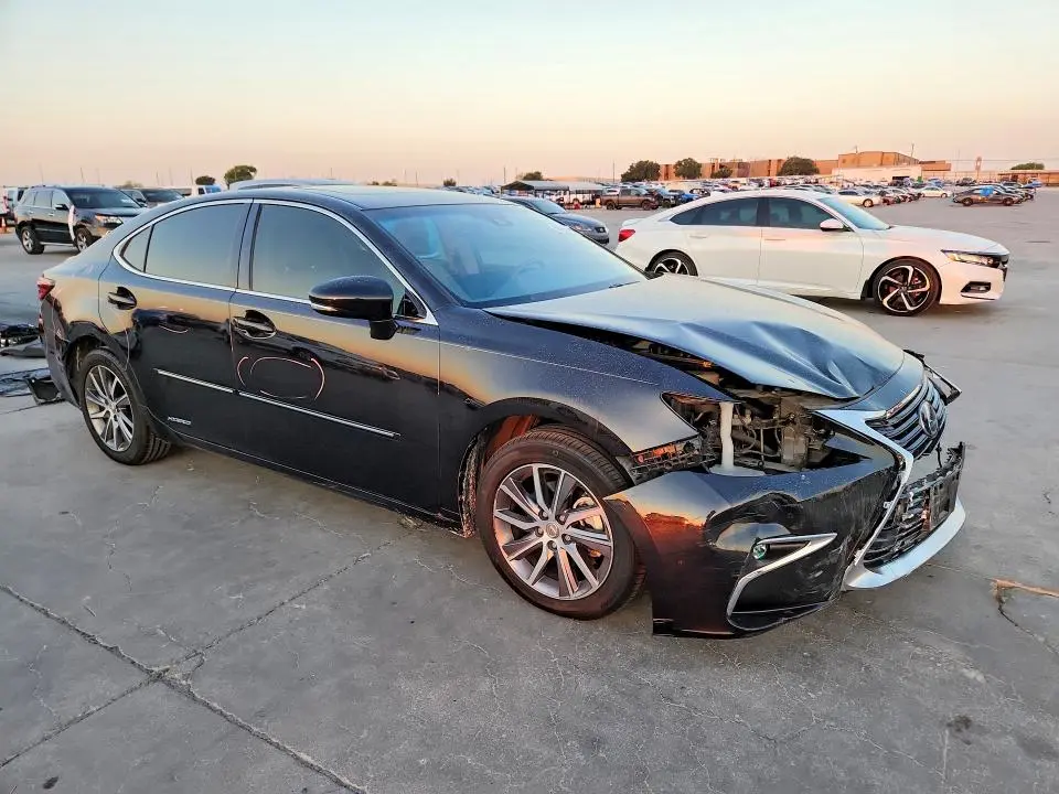 2017 LEXUS ES 300H  