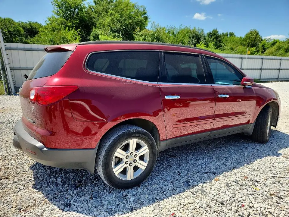 2010 CHEVROLET TRAVERSE LT  