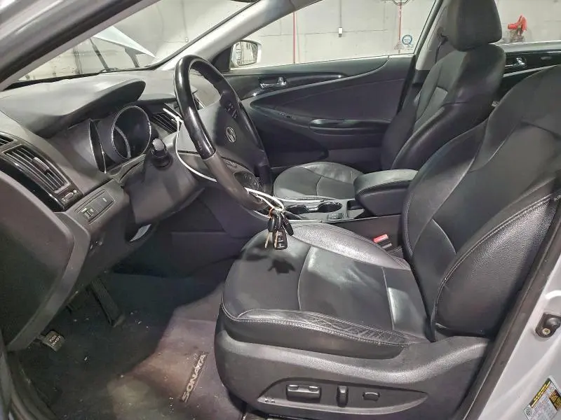 2011 HYUNDAI SONATA SE  