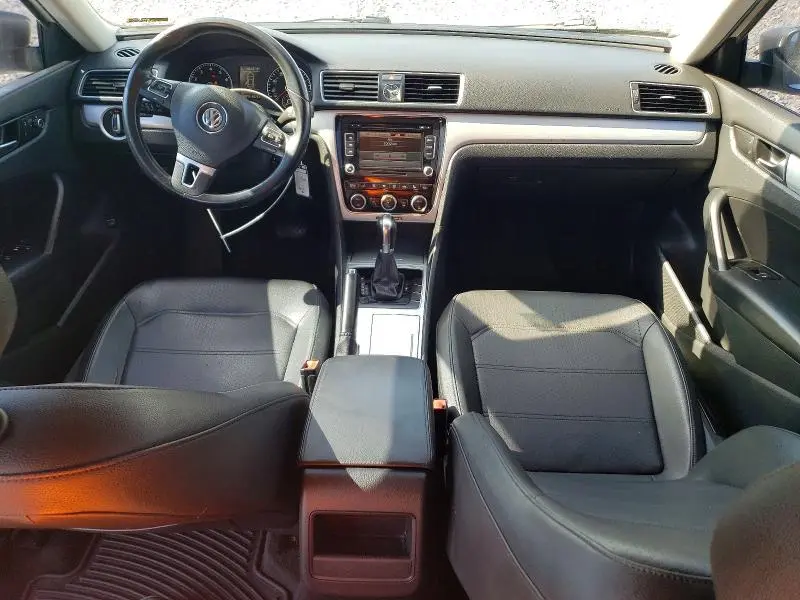 2012 VOLKSWAGEN PASSAT SE  