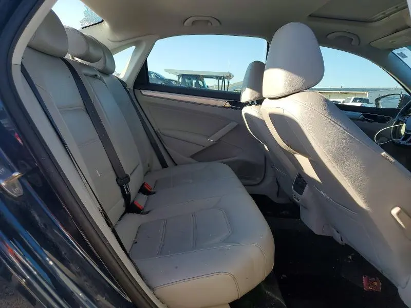 2019 VOLKSWAGEN PASSAT WOLFSBURG  
