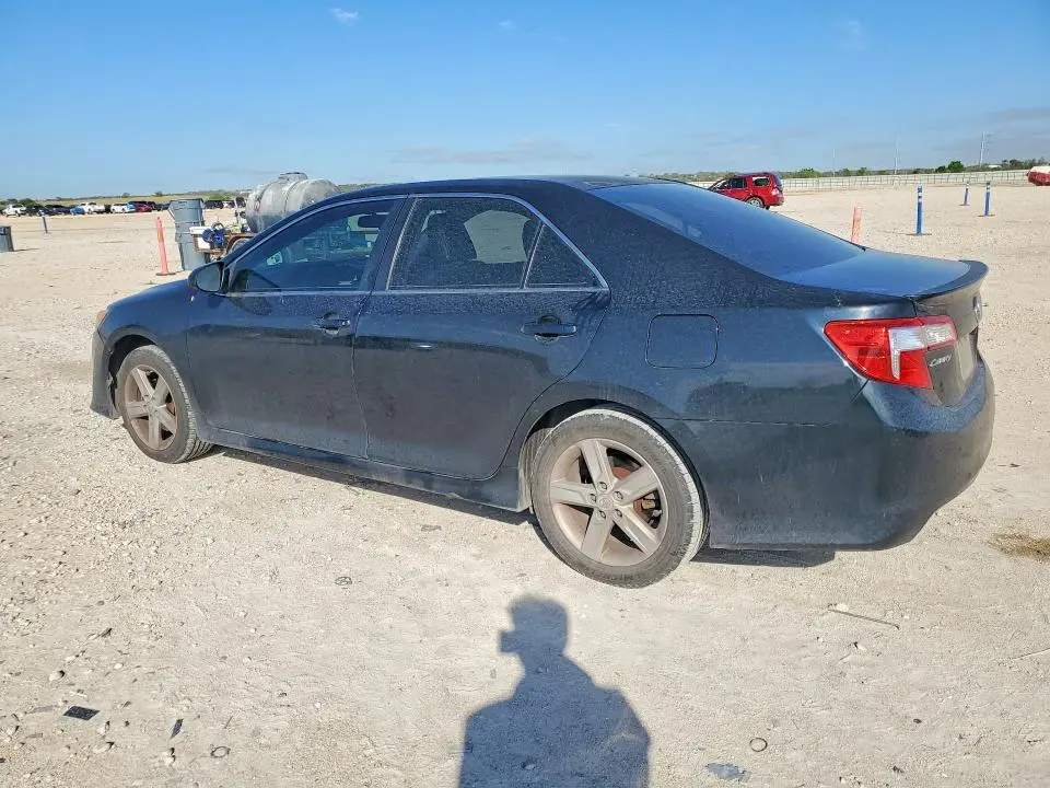 2012 TOYOTA CAMRY SE  