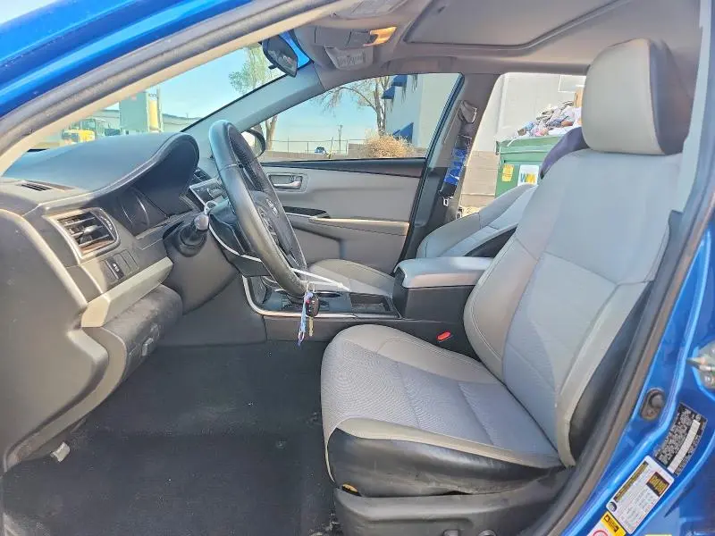 2017 TOYOTA CAMRY SE  