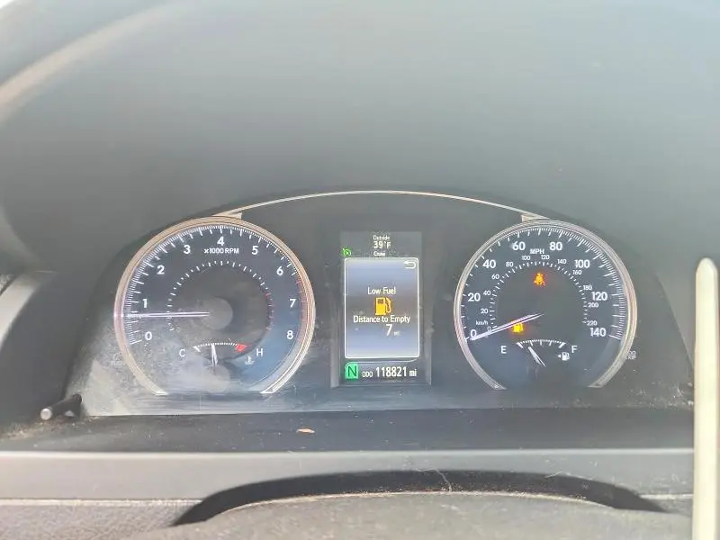 2017 TOYOTA CAMRY XLE  